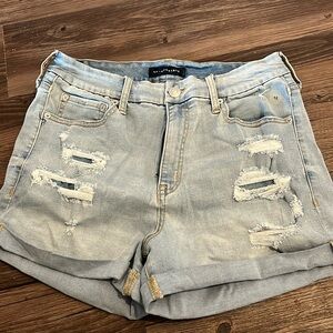 Aeropostale cuffed distressed Jean short size 12
